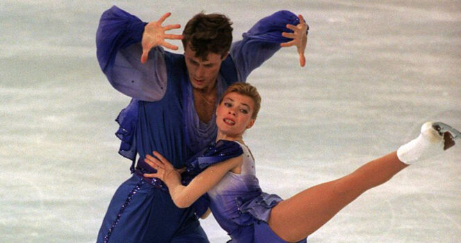 Married World Champion skaters killed in DC plane crash