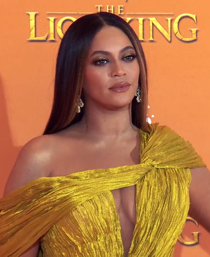 Beyoncé’s Country Music Win At Amas 2025 Sparks Heated Debate Among Fans